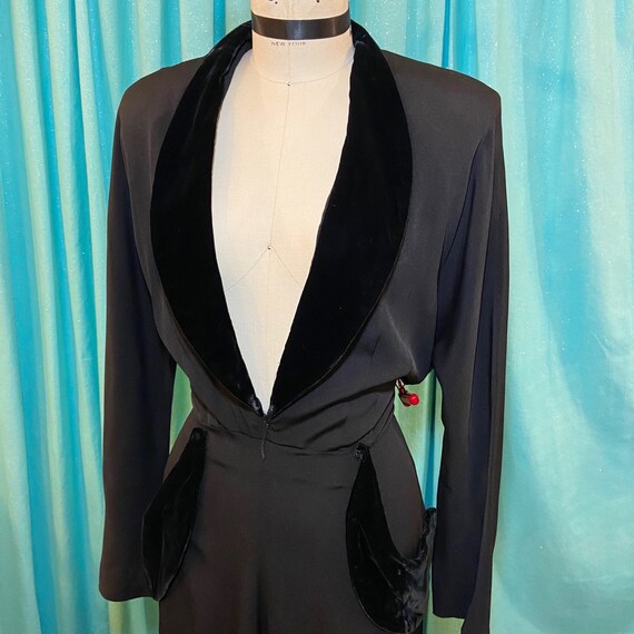 1940s/1950s W:32 REMBRANDT LBD black rayon crepe r