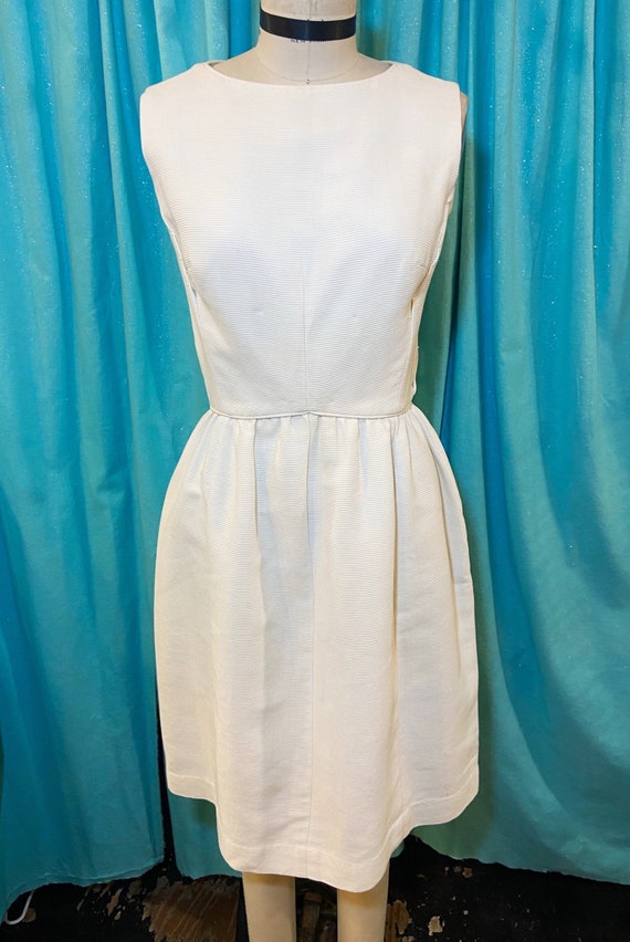 1950s/1960s W:26 LANZ white cotton fille sleevles… - image 2