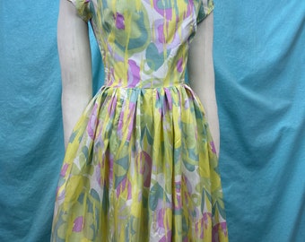 1950s/1960s W:26” 50s 60s fit and flare vintage dress floral abstract pastel nylon short sleeve mcm cocktail summer dress