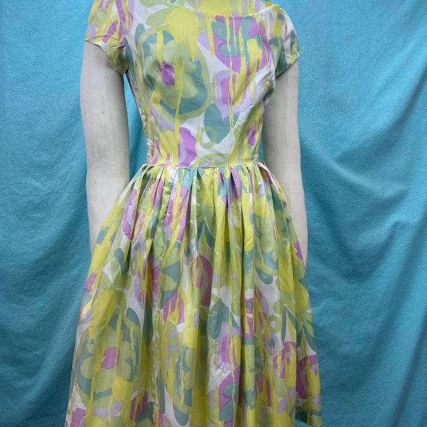 1950s/1960s W:26” 50s 60s fit and flare vintage dress floral abstract pastel nylon short sleeve mcm cocktail summer dress