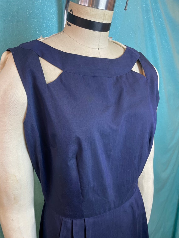 1950s/1960s W:28 I. Magnin Litlle Navy sleeveless… - image 3