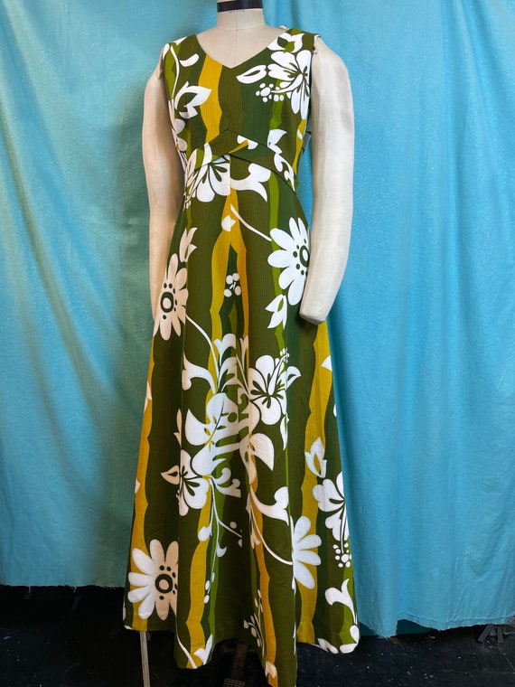 1960s W:30 Casual Aire Hawaii Honolulu Mod floral 