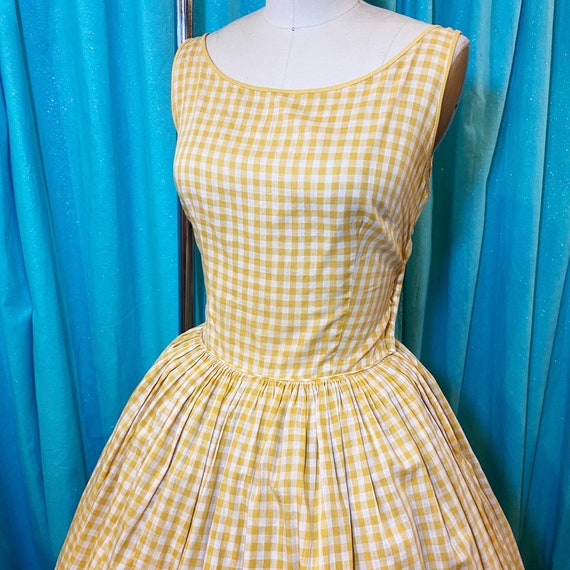 1950s/1960s W:28 mustard yellow white gingham slee