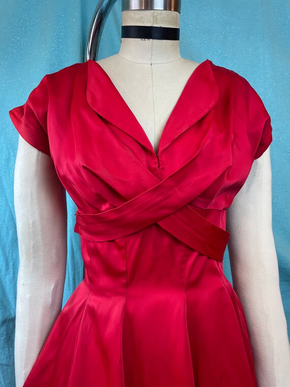 1950s/1960s W26 Scarlet Red Jewel Tone cocktail dres… Gem