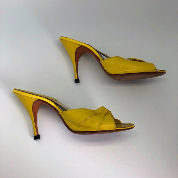 1950s SZ:6.5M yellow leather open toe springolato… - image 3