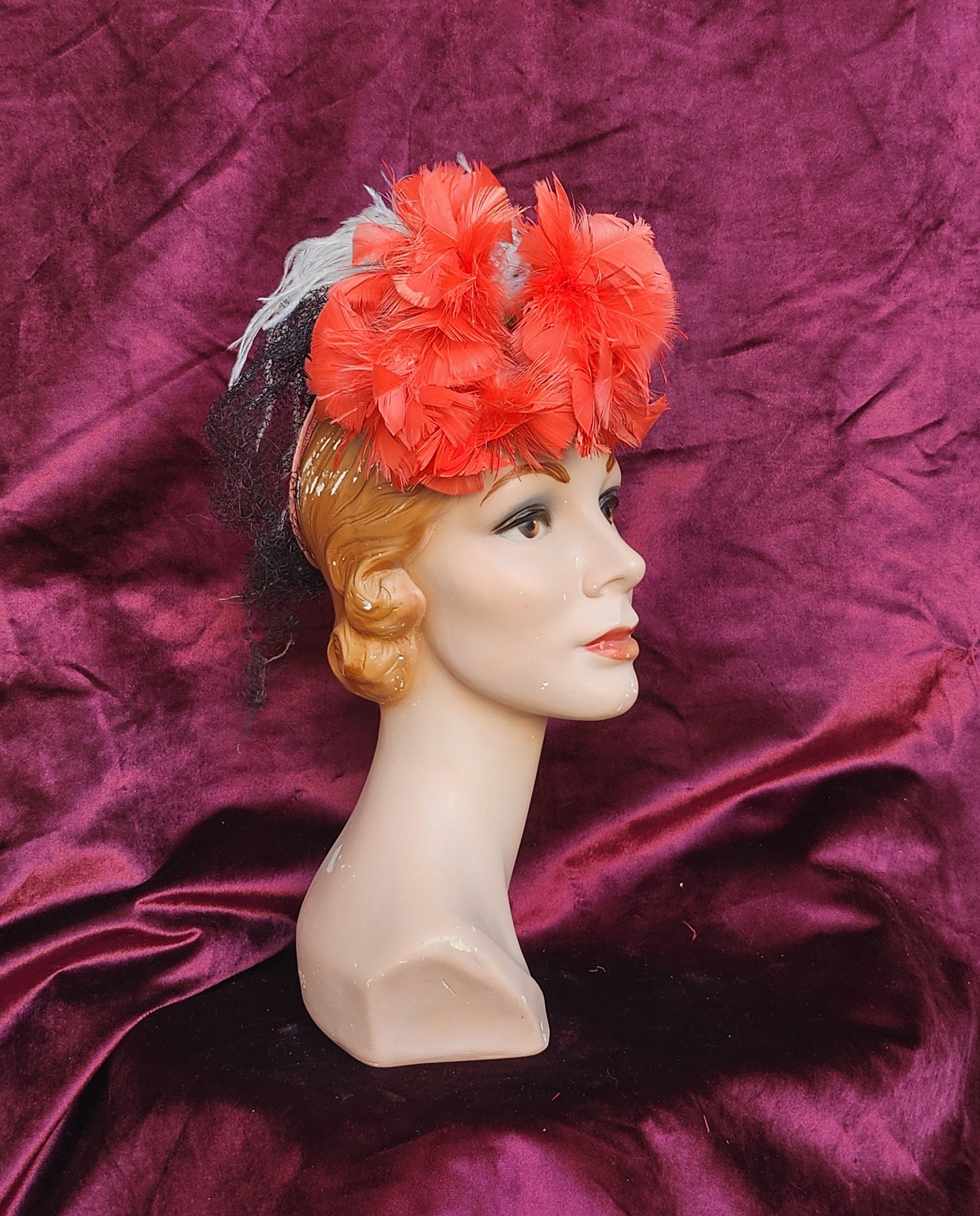 Vintage 30s 40s Tilt Hat Black Ostrich Feather Plume Tippy Topper Size 22 1930s 1940s Red White Black Ostrich Feather Tilt Topper Hat  main image 4