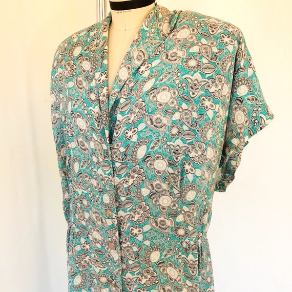 1940s W:56 VOLUP aqua white black paisley floral r