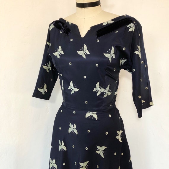 1950s W:26 navy blue embroidered novelty  butterf… - image 1