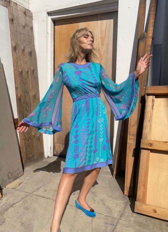 Buy 1960's Designer Saks Fifth Avenue Connoisseur Suite Aqua and Purple  Psyche Print Angel Sleeve Silk Jersey Dress Waist 27 Online in India - Etsy