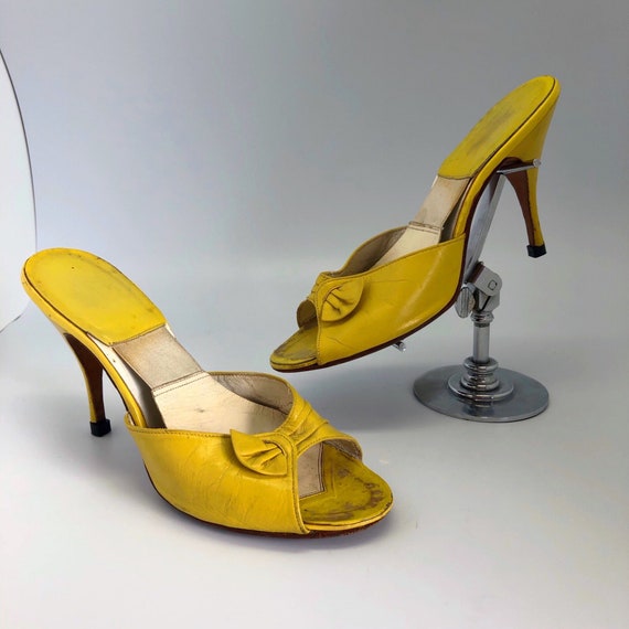 1950s SZ:6.5M yellow leather open toe springolato… - image 1