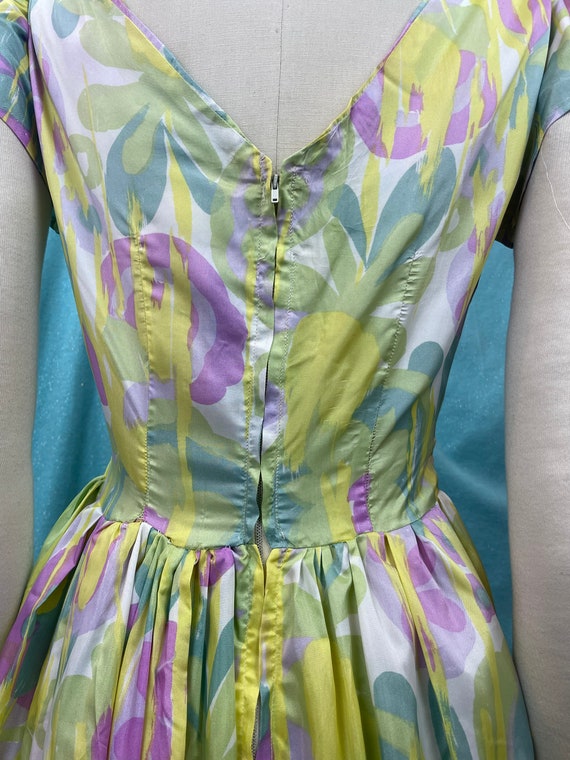 1950s/1960s W:26” 50s 60s fit and flare vintage d… - image 8
