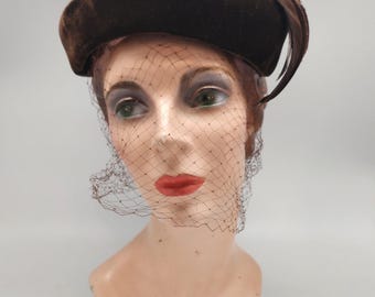 Vintage 50s real feather and velvet bow fascinator hat with netting s-l400.jpg main image 2