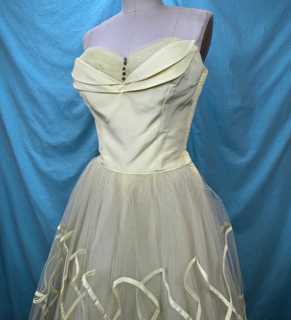 1950s W:24 Vintage prom 2 piece mellow yellow pro… - image 5