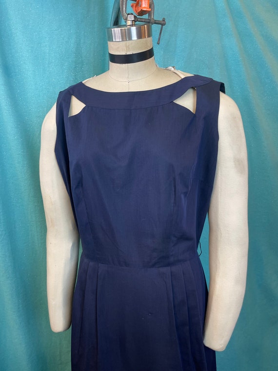 1950s/1960s W:28 I. Magnin Litlle Navy sleeveless… - image 8