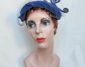 STATELY 1950s\' DESIGNER BLACK VELOUR/BLUE SATIN HAT + LONG FEATHERS 1950s  main image 2