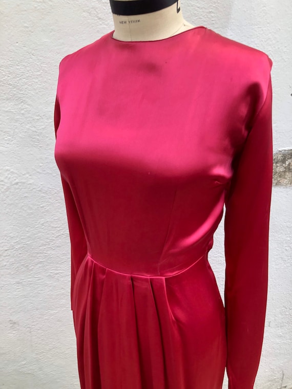 1940s 1950s W:24 plain hot pink rayon satin long s