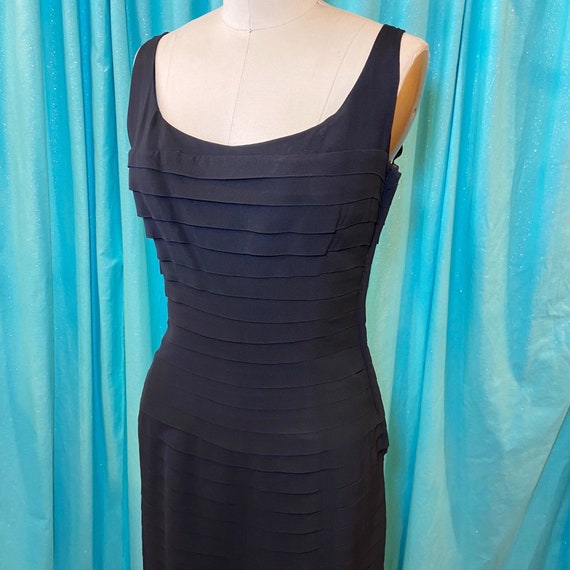 1950s/1960s W:26 LBD black rayon crepe horizontal… - image 1