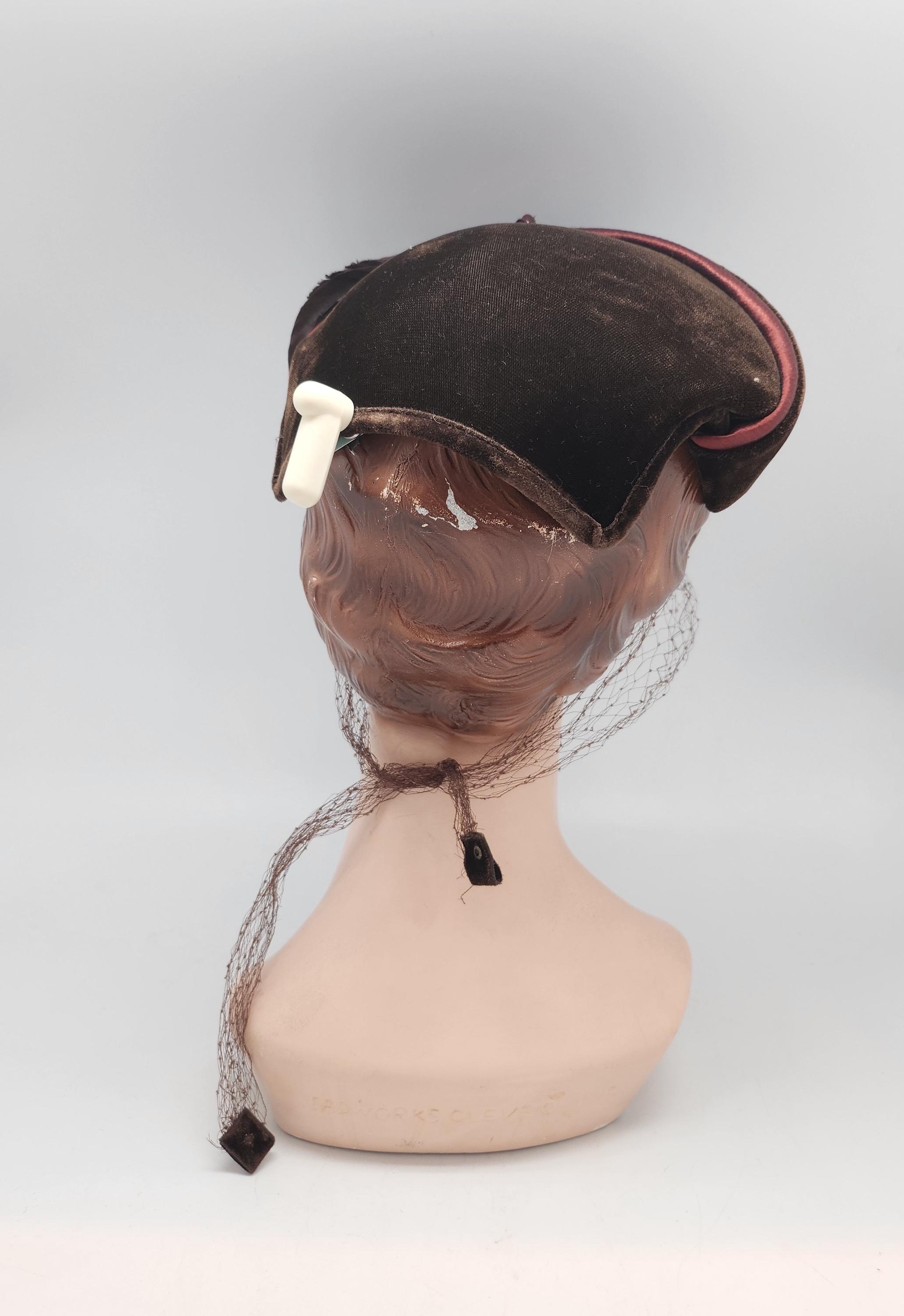 1950s Brown Velvet Capulet Style Hat W/ Brown Feather Accent  display picture 2