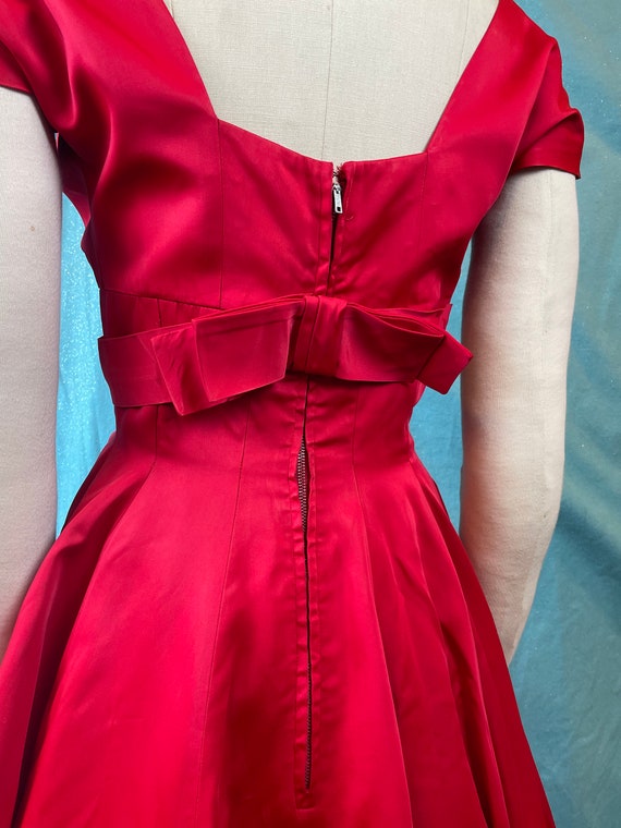 1950s/1960s W26 Scarlet Red Jewel Tone cocktail dres… Gem