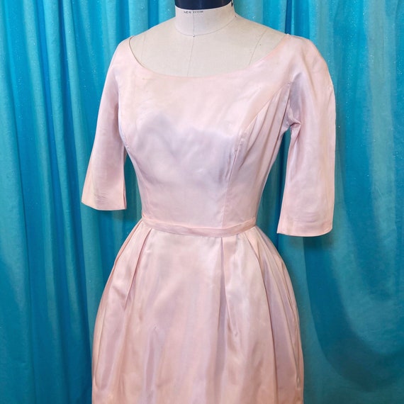1950s/1960s W:23 pink satin short sleeve scoop ne… - image 1