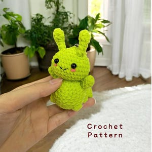 Mini Velvet Worm Crochet Pattern: Amigurumi Keychain (PDF)