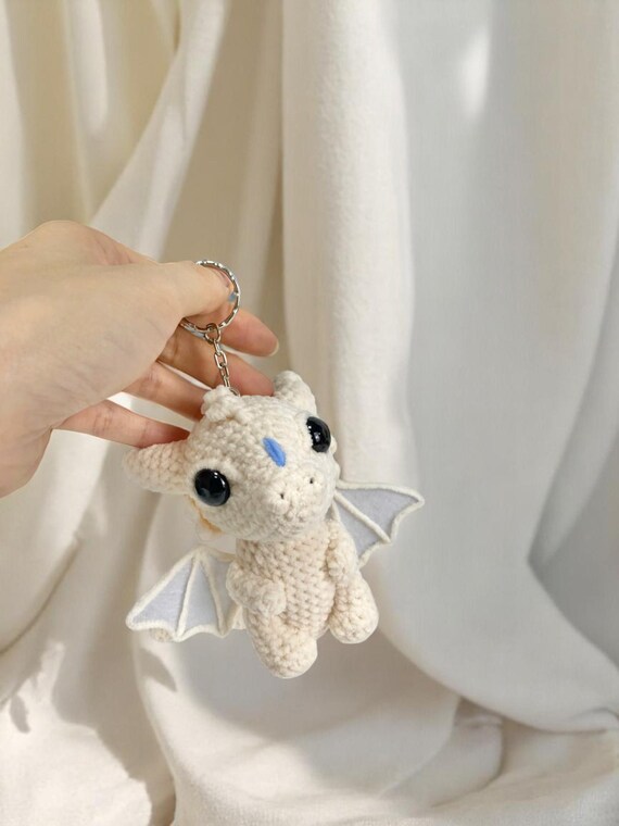 アイスドラゴンのかぎ針編みパターン：あみぐるみぬいぐるみ