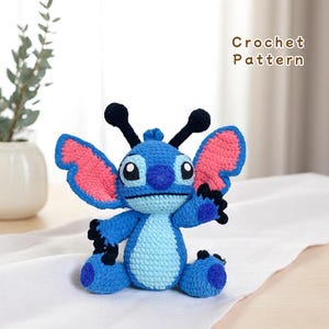 Alien Plüschtier Häkelanleitung, süßes großes Ohr Alien Stofftier, blaues Amigurumi Wesen, digitale Stoffpuppe handgemacht
