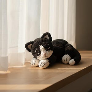 Schlafende Katze Häkelanleitung PDF, Tuxedo Cat Crochet, einfaches Amigurumi-Katzenmuster, Katzenliebhaber & anfängerfreundliche Projekte