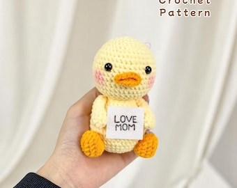 Cute Duck Crochet Pattern, Adorable Duck with Love Mom Sign, Amigurumi Gift Idea, Duck Plush Toy, PDF Crochet Tutorial