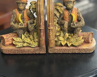 ヴィンテージ風フェズ帽をかぶった猿のブックエンド - ヤシの木にバナナを乗せた猿のブックエンド - ユニークな図書館装飾、シノワズリー、フレンチカントリー風の本棚装飾