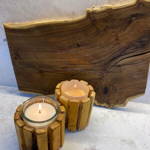 Handgemachter Kerzenhalter aus Holz, Pflanzer, Stiftehalter und Dekorationsobjekt - rustikales, stilvolles und vielseitiges Design