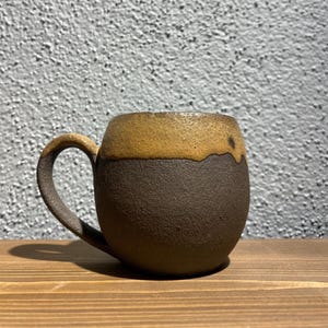 Kubek ceramiczny, produkty kuchenne, kamionka Kubki do kawy ręcznie robiony ceramiczny brązowy kubek do kawy