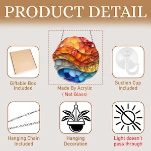 Puede incluir: Un atrapasol de estilo vitral con un dise&ntilde;o abstracto colorido. Est&aacute; hecho de acr&iacute;lico, no de vidrio, y viene con una cadena para colgar, una ventosa y una caja de regalo. El atrapasol est&aacute; dise&ntilde;ado para colgar en una ventana o en una pared.