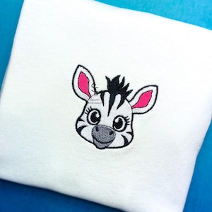 Niedliches Baby-Zebrakopf-Maschinenstickmuster, Tierstickerei, Safari-Stickerei, 5 Größen, Sofortiger Download