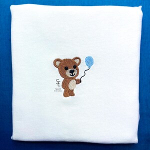 Teddybär mit Ballon Maschinenstickerei Mini Design 5 Größen Stickdatei süßer süßer Babybär, Sofort Download