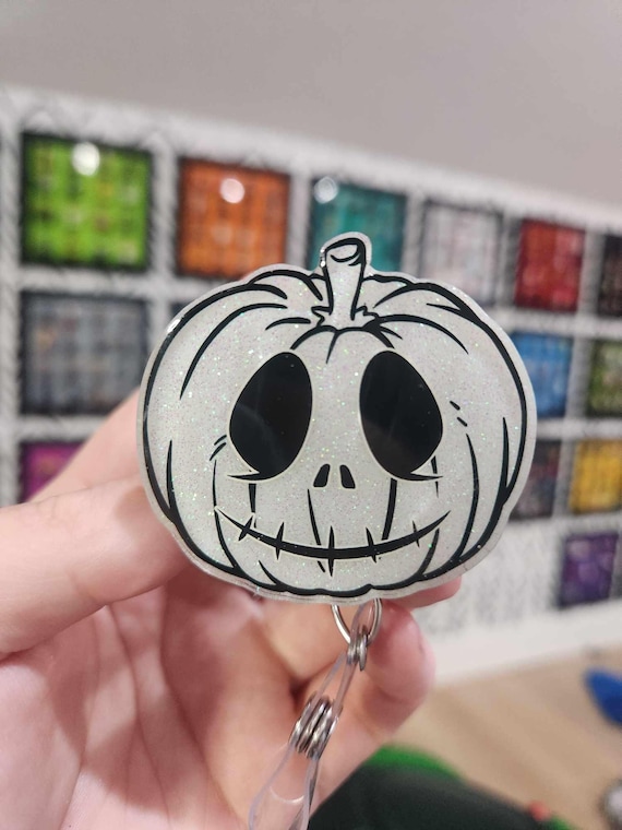 Glow-in-the-dark Pumpkin King Badge Reel: Halloween  display picture 1
