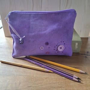 Trousse violette, trousse à crayons ou trousse d'artiste pour stylos, ustensiles de dessin ou marqueurs, trousses à cosmétiques pour maquillage brodées à la main