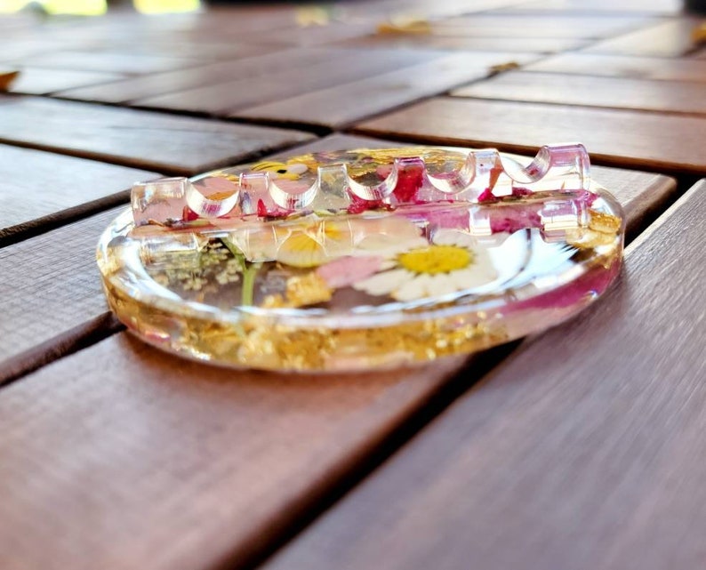 Paint Brush Holder made from Resin, pressed flowers and gold flakes, artist gifts, gift for painter,Paint Brush Rest,Pencil Holder,Nail Tech image 5