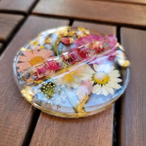 Paint Brush Holder made from Resin, pressed flowers and gold flakes, artist gifts, gift for painter,Paint Brush Rest,Pencil Holder,Nail Tech image 1