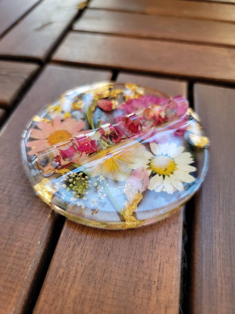 Paint Brush Holder made from Resin, pressed flowers and gold flakes, artist gifts, gift for painter,Paint Brush Rest,Pencil Holder,Nail Tech image 1