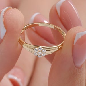 Floral Diamond Cluster Ring Solid Gold Floral Diamond Ring Dainty Gold Flower Cluster Diamond Ring Delicate Floral Jewelry Mother&#39;s Day Gift