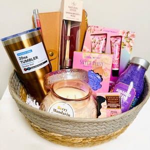 Women Gift Basket, Mom Gift Basket, Best Gift Set for her, Birthday Gift Set, Thinking of you gift, Gift Box, Gift Basket, Candle gift Set