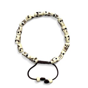 Hand Made, Yak Bone Skull Carved Bracelets, Buddhist Bracelets. Hand Craved Yak Bone Skull Beads, 8MM 16 Beads Bracelets, Made In Nepal
