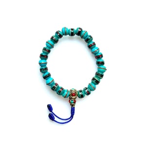 Inlagd korall och turkos, ljusblå yakbenshandledsmala, buddhistisk handledsmala, tibetanska yakbenspärlor, 8 MM 27 pärlors handledsmala, tillverkad i Nepal