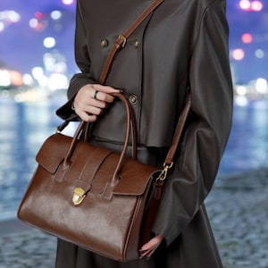 Bolso tote vintage de piel de vacuno para mujer, bolso de viaje suave de gran capacidad, bolso de hombro de negocios, bolso duradero de curtido vegetal.