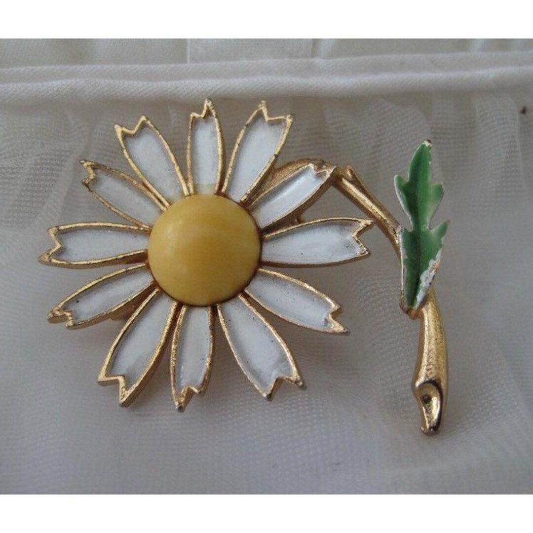 Weiss Daisy Enamel Brooch, Mid Century Estate Jewelry, Flower Brooch ...