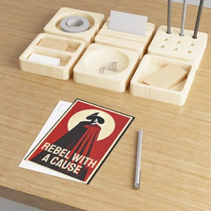 Carte postale REBELLE AVEC UNE CAUSE | postale de protestation féministe dystopique | Art de la résistance de la servante | Impression d'activisme politique