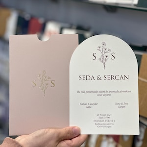 Vergoldete Einladung und Umschlag, Hochzeitseinladung, personalisierte Einladungen