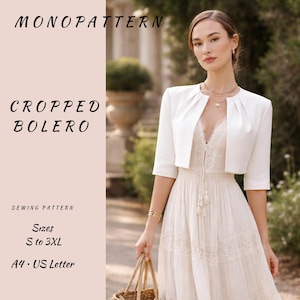 Könnte beinhalten: Rustikales Holzschild mit dem weißen Schriftzug "Welcome to our home". Das Schild hat eine Used-Optik und ein schlichtes, einladendes Design für den Eingangsbereich.