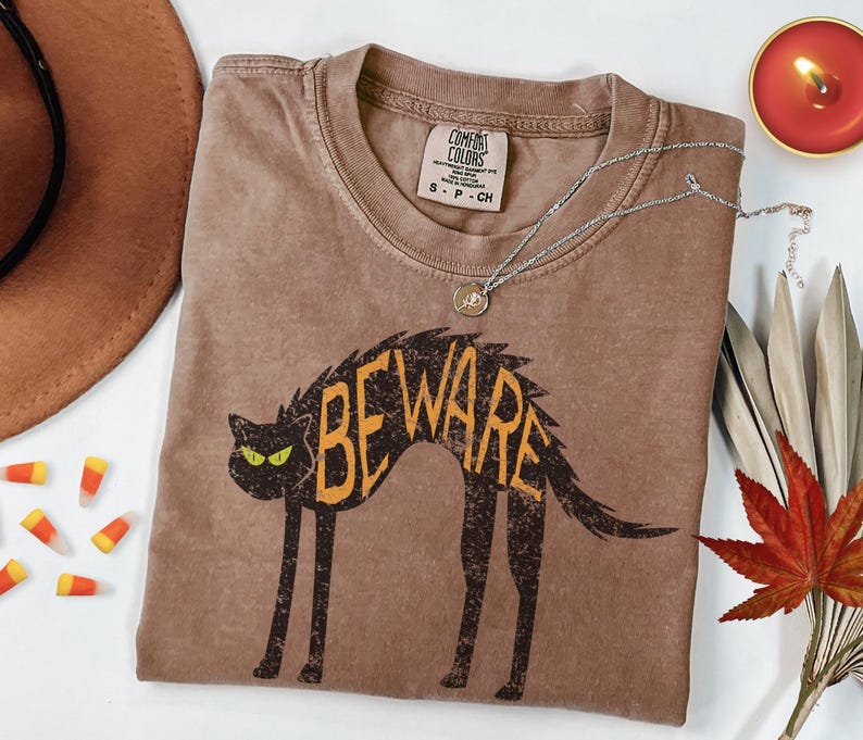Vintage Black Cat Halloween T-Shirt: Retro Distressed Spooky Season Tee, Alternative Halloween Costume Outfit Shirt, Autumn Fall Ascetic Espresso